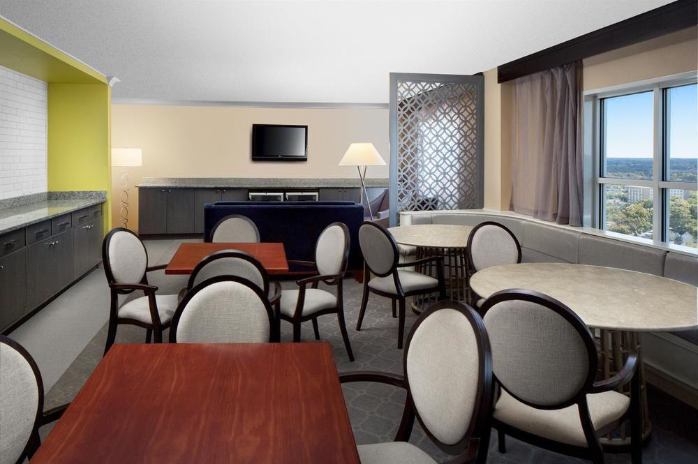 Sheraton Raleigh Hotel Exterior photo