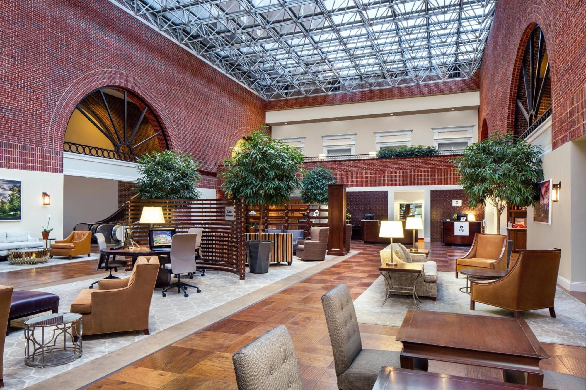 Sheraton Raleigh Hotel Exterior photo